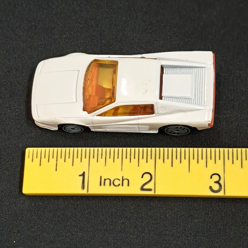 Vintage 1986 Hot Wheels Ivory Ferrari Testarossa Malaysia F8-F7‎